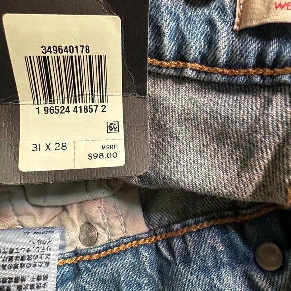 Levi's Women's Premium Wedgie Straight Jeans, Iconic Fit Size 31 NWT - Picture 11 of 12